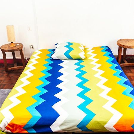 Madagascar Underground Hostel อันตานานารีโว ภายนอก รูปภาพ
