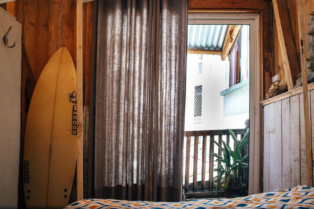 Madagascar Underground Hostel อันตานานารีโว ภายนอก รูปภาพ