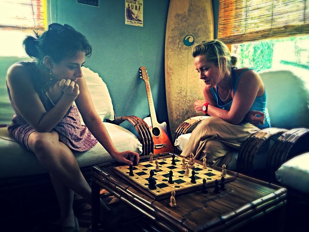 Madagascar Underground Hostel อันตานานารีโว ภายนอก รูปภาพ