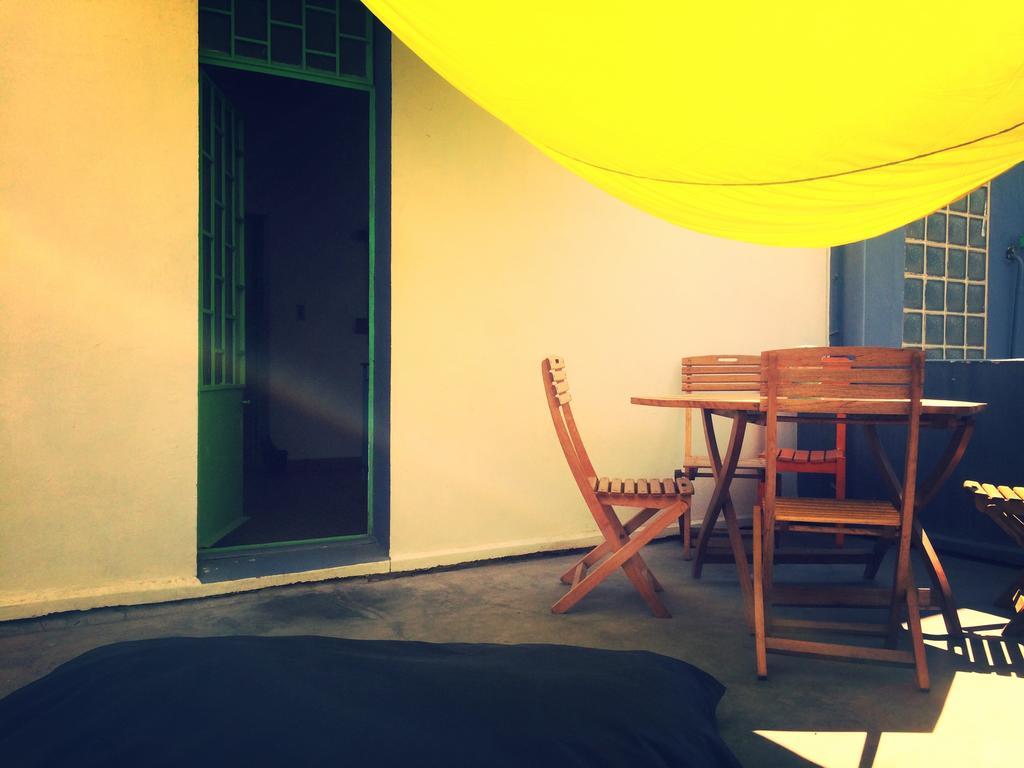 Madagascar Underground Hostel อันตานานารีโว ภายนอก รูปภาพ